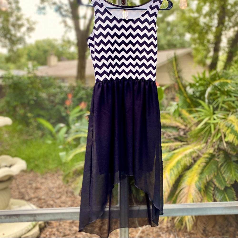 Super cute summer/spring occasion dress